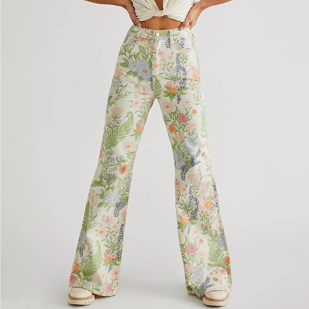 Free people x Wrangler Wanderer 626 High-Rise Flare Jeans